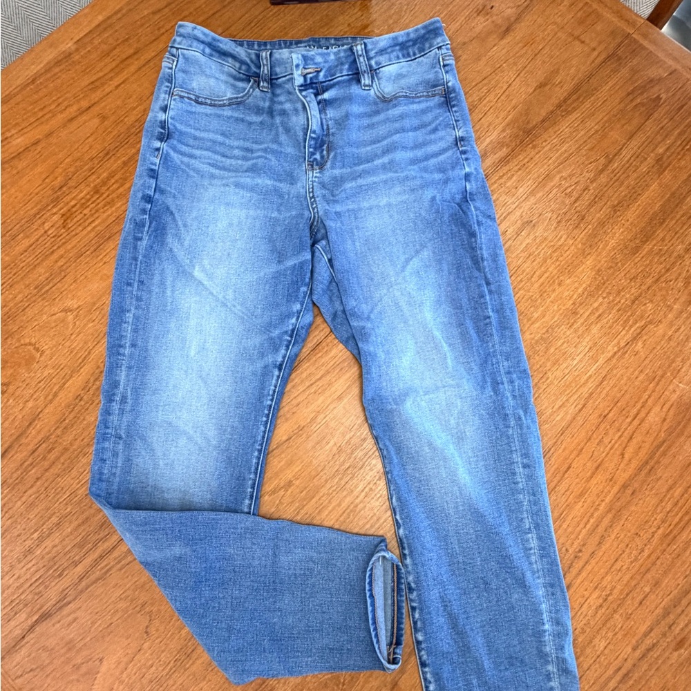 American Eagle Outfitters Light Blue Skinny Jeans
